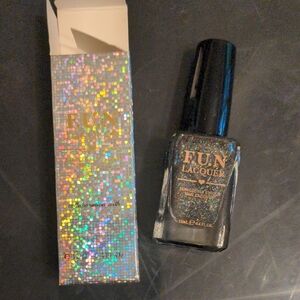 F.U.N. Lacquer Black Holo Witch Simplynailogical
